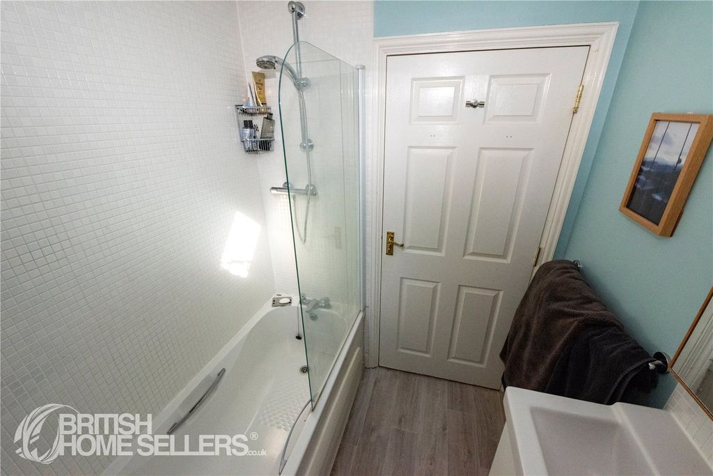 Additional image 18 of 2 bed flat for saleWoolston Close, Northampton, Northamptonshire NN3
