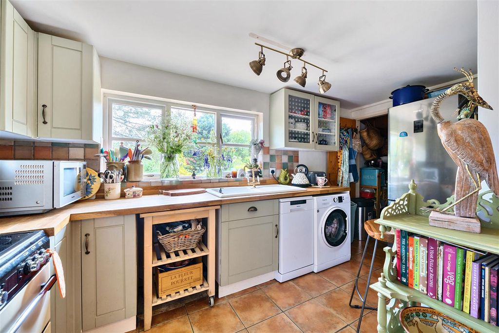 Property photo 2 of 23 3-681c9A767d59B-1287424-Arw-3.Jpg