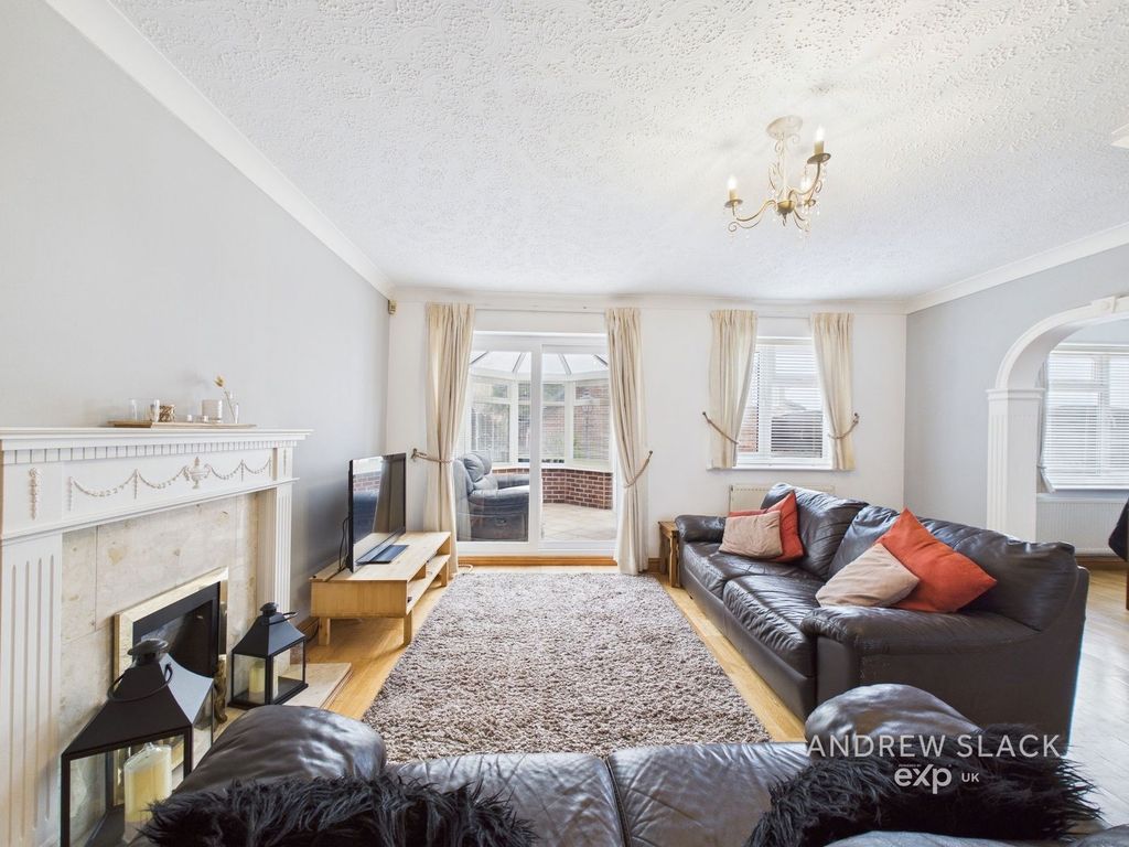 Property photo 2 of 24