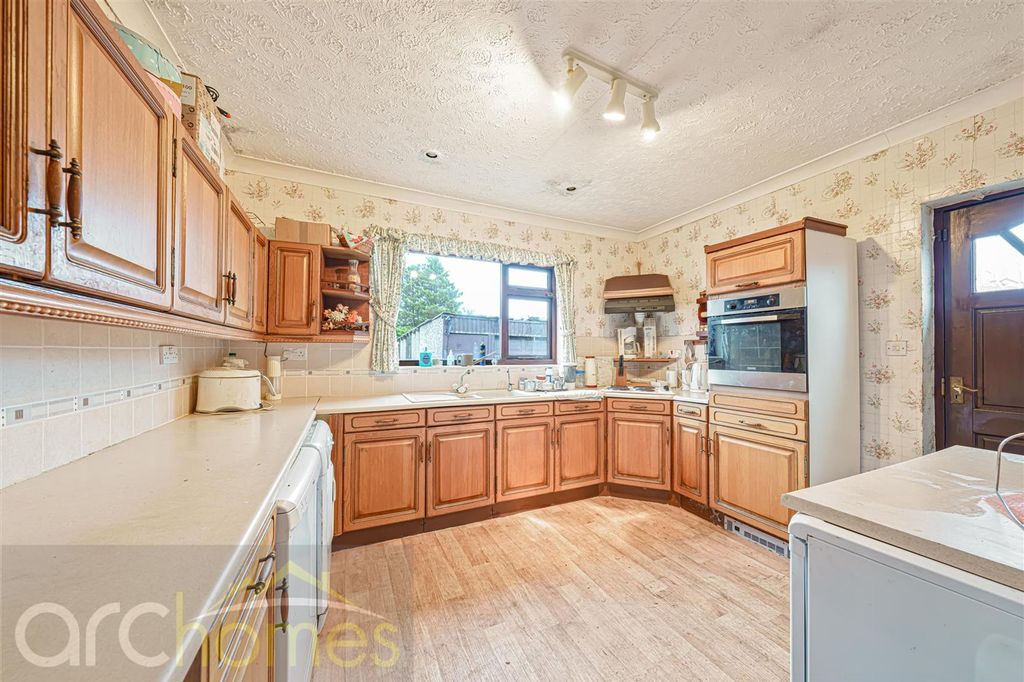 Property photo 3 of 21
