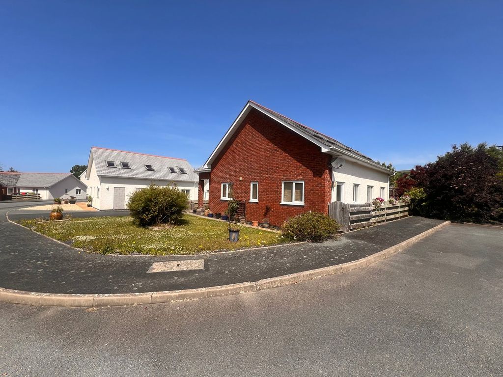 Property photo 1 of 38