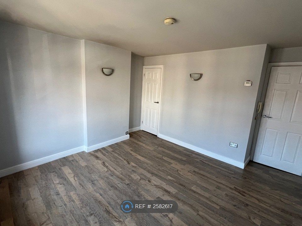 Property photo 2 of 3