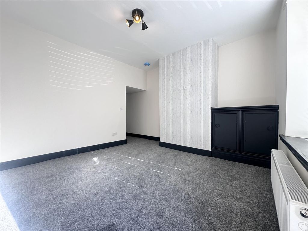 Property photo 2 of 9 Img_0008.Jpg