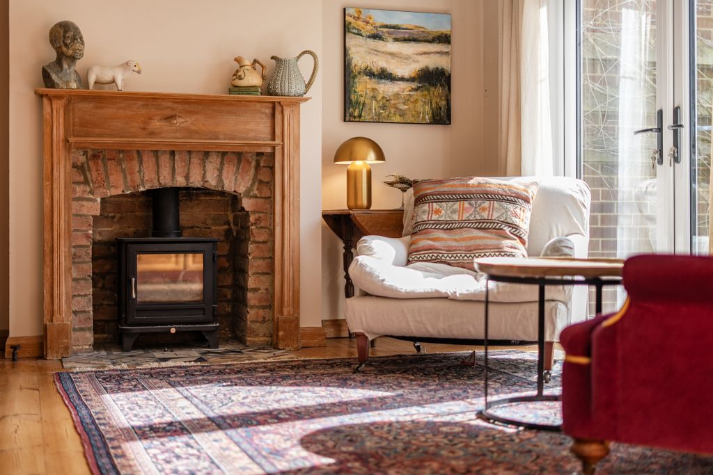 Property photo 3 of 28