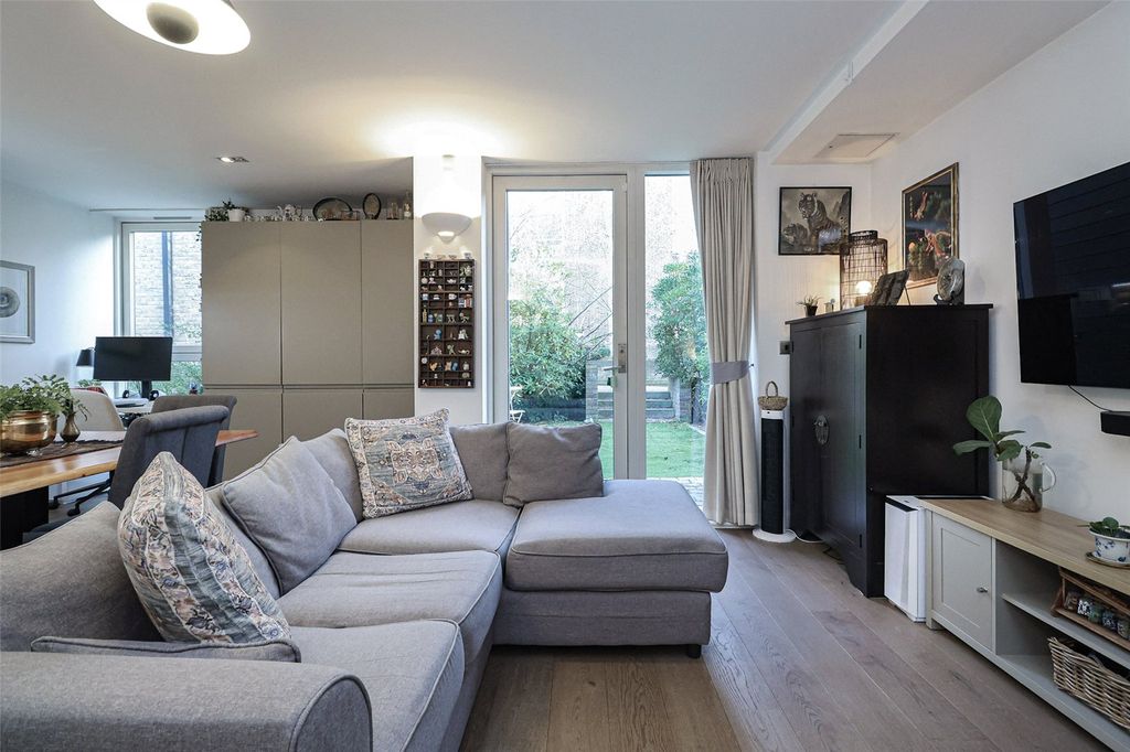 Property photo 2 of 24 Picture No. 24