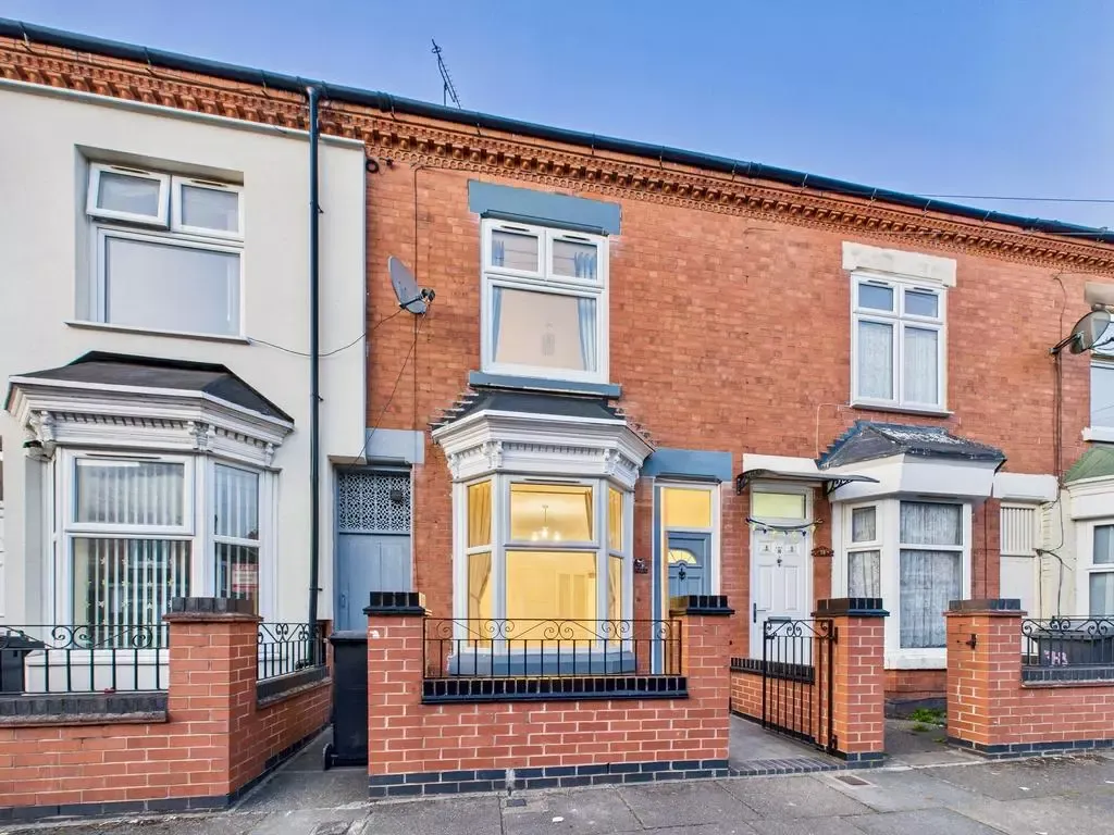 Property photo 2 of 20