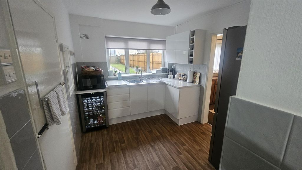 Property photo 2 of 18 L9.Jpg