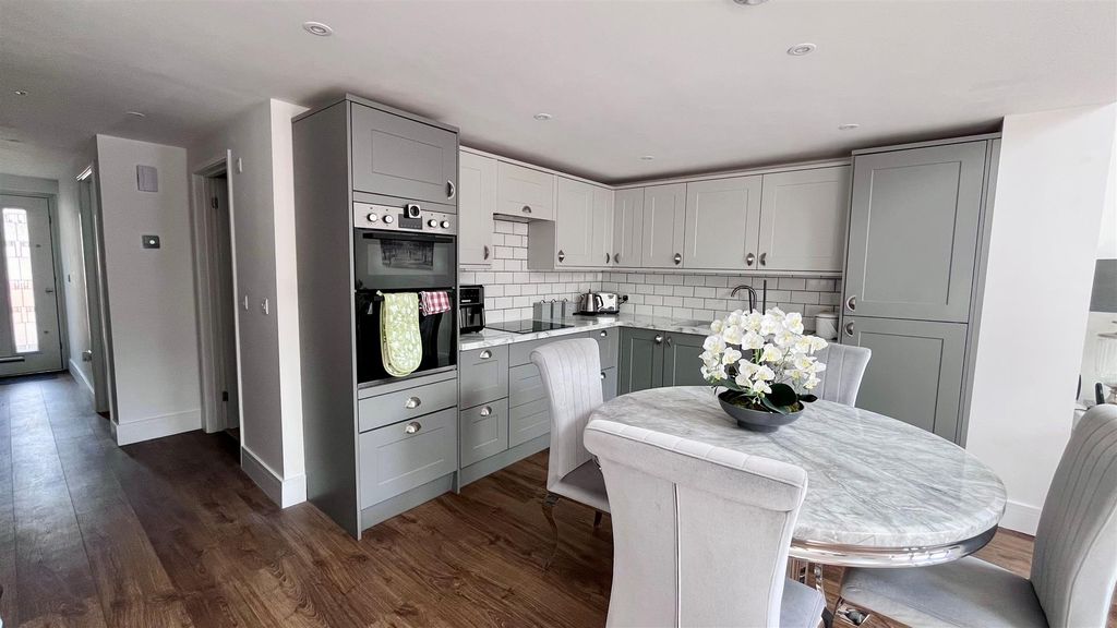 Property photo 3 of 18 1.Jpg