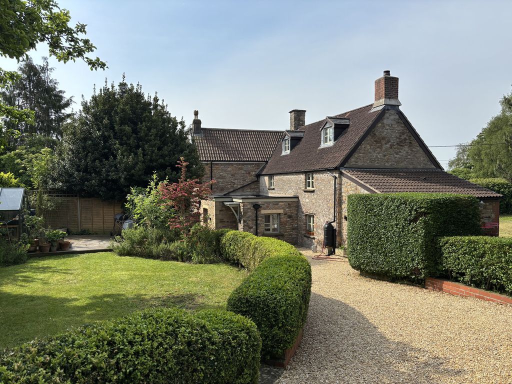 Property photo 1 of 50