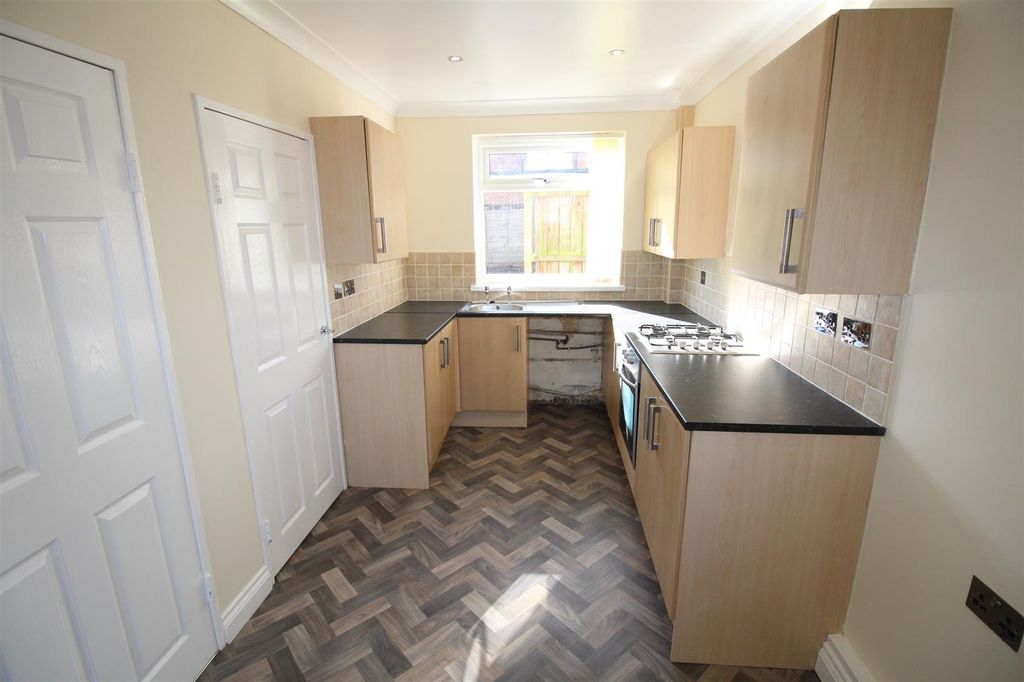 Property photo 2 of 13