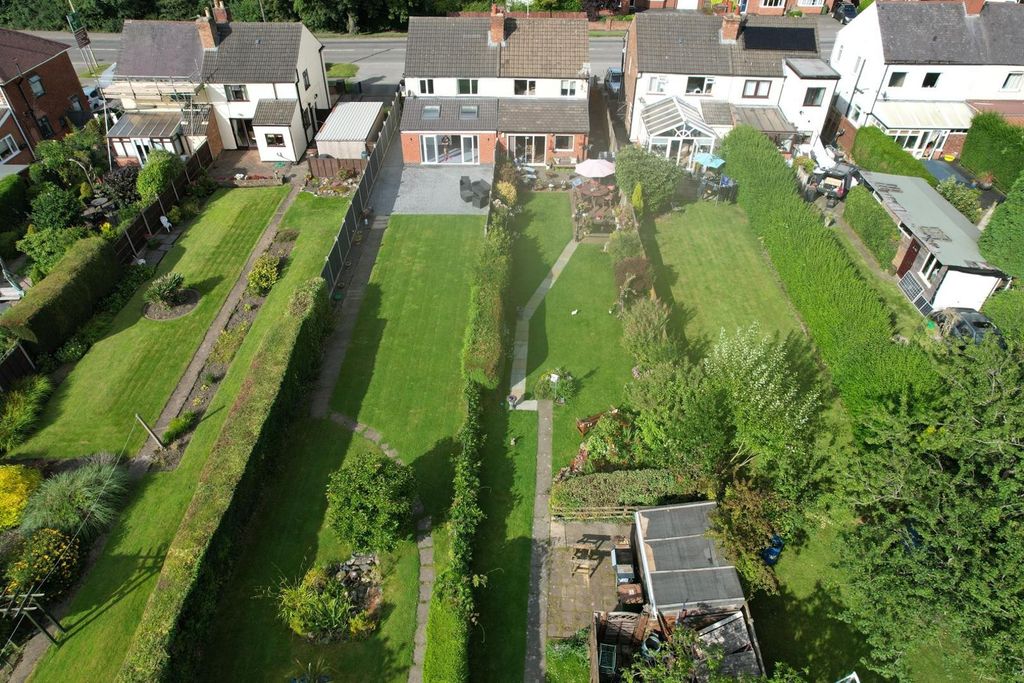 Property photo 2 of 34