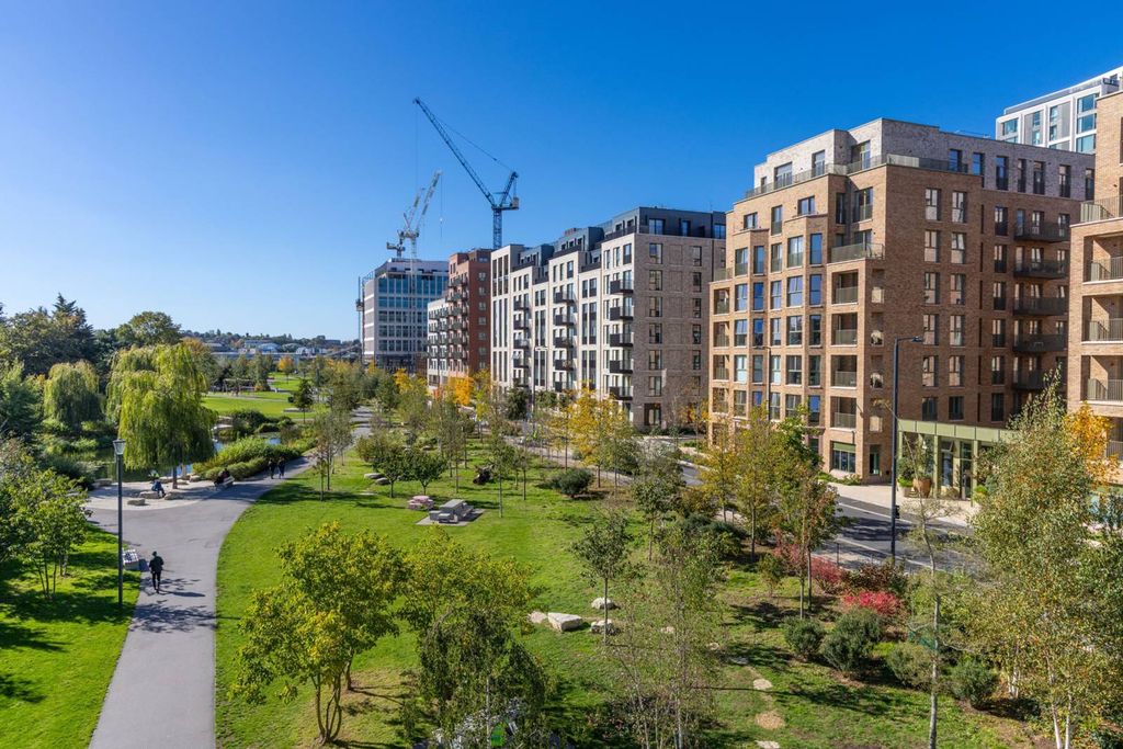 Property photo 1 of 29