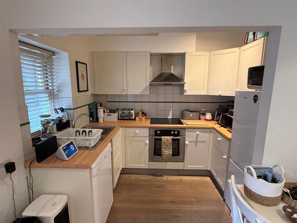 Property photo 3 of 6 Kitch2.Jpg