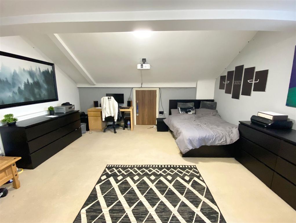 Property photo 2 of 8 Living Room 1.Jpg