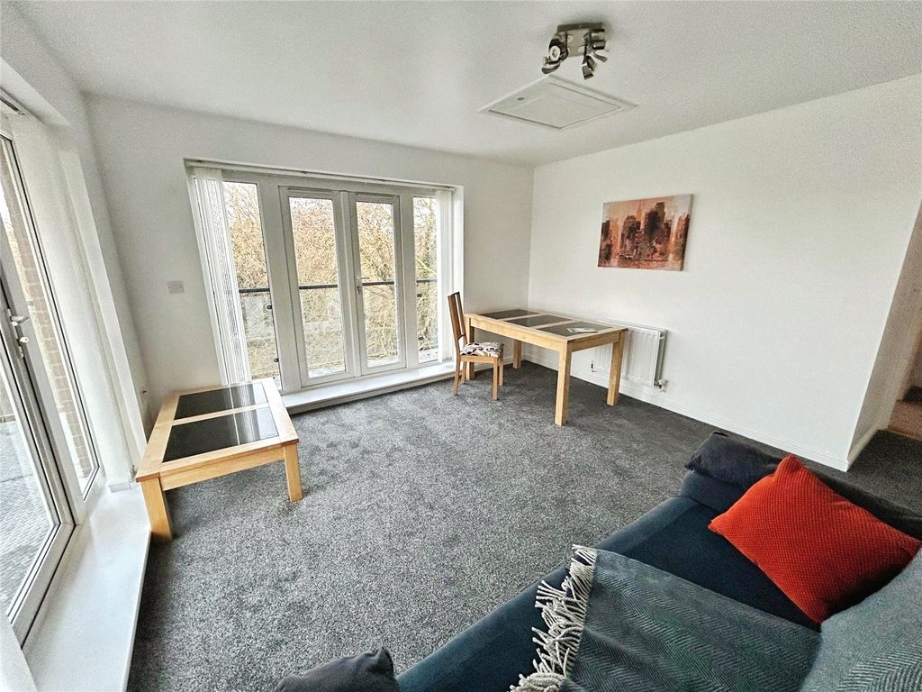 Property photo 3 of 10 Picture No. 28