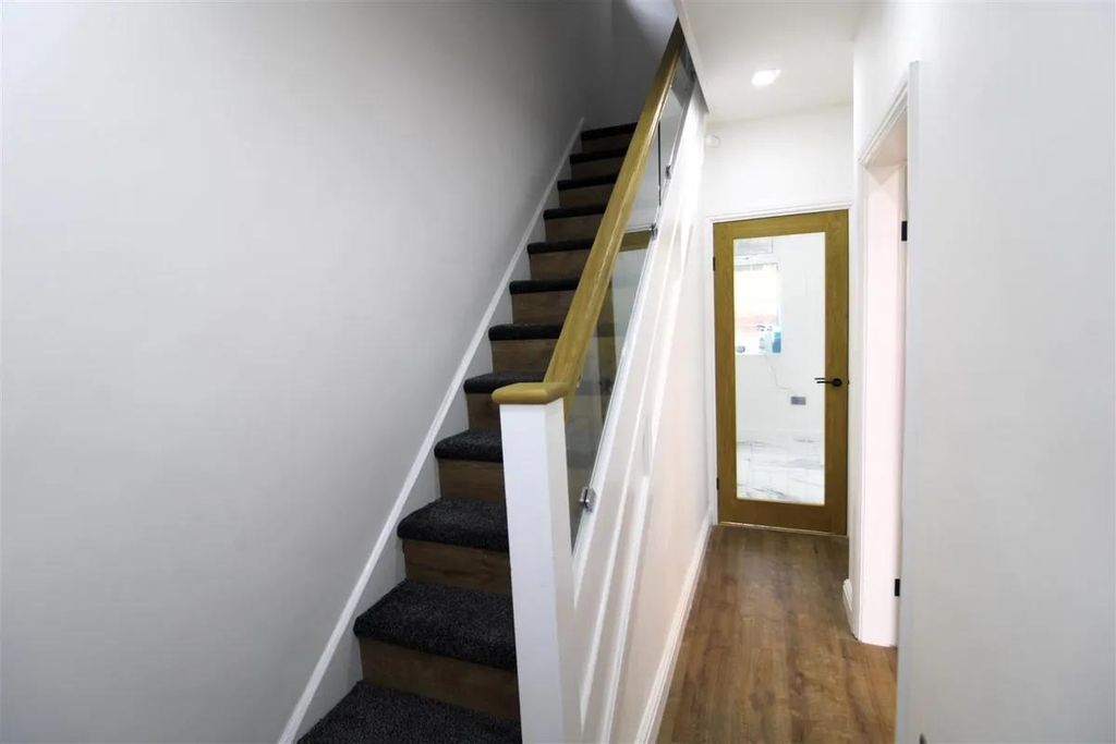 Property photo 2 of 10 2c5F2043Fa163Bd1017c7A113E92d9Eea485F888.Png