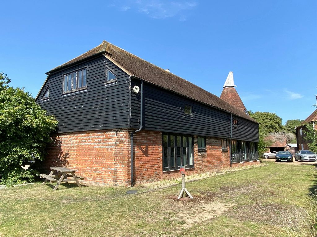 Property photo 2 of 5 Oast 3 August 25.Jpg