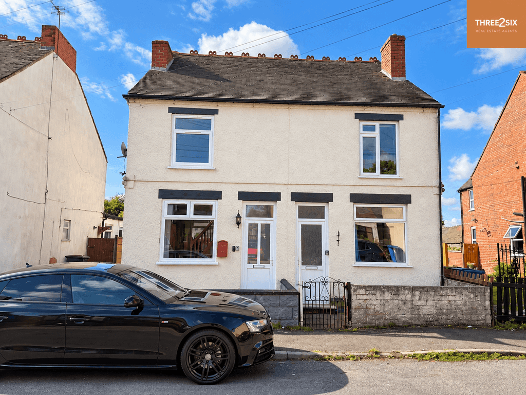 Property photo 1 of 12 Vacant & Ready To Move Into | Two Double Bedrooms, Two Bathrooms & Private Rear Courtyard