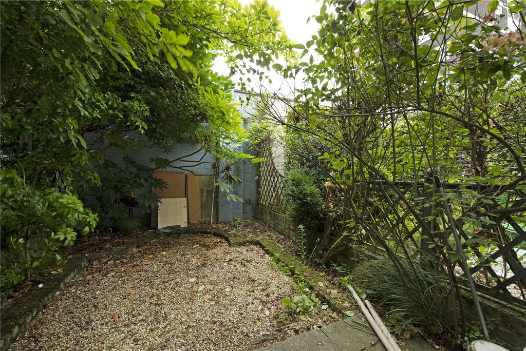 Property photo 3 of 10