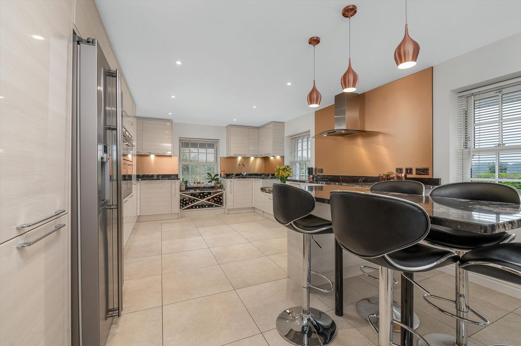 Property photo 3 of 26 Kitchen