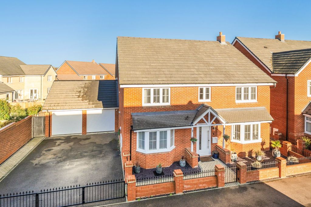 Property photo 1 of 26