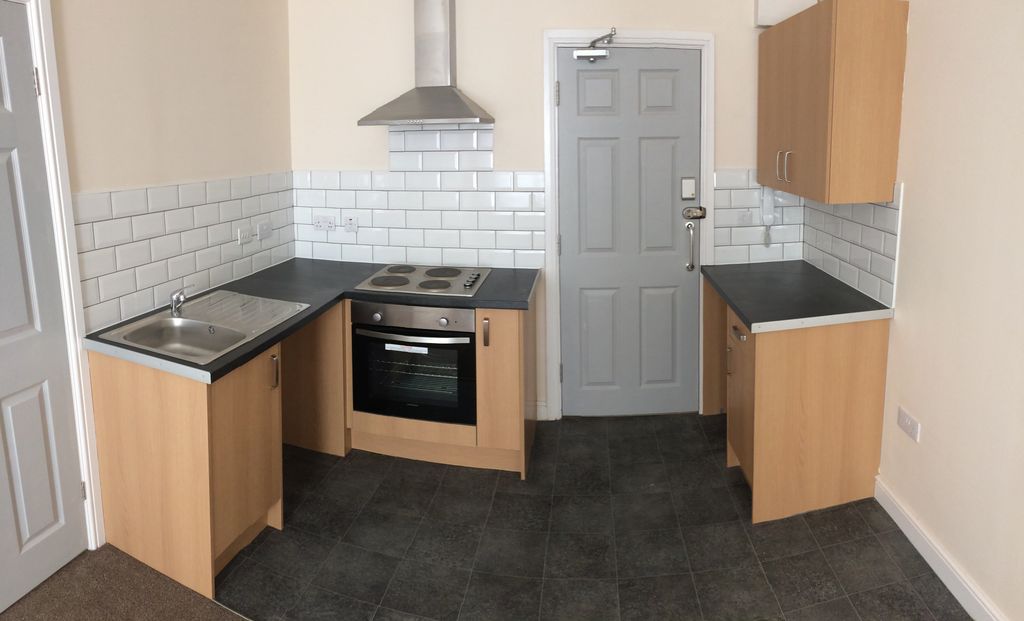 Property photo 1 of 3 New Commerce House, Flat 4