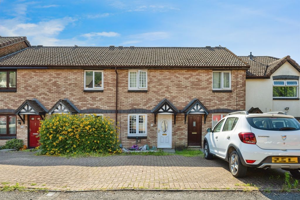 Property photo 2 of 17