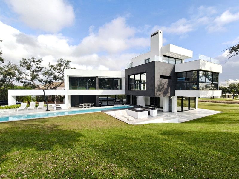 Property photo 3 of 35