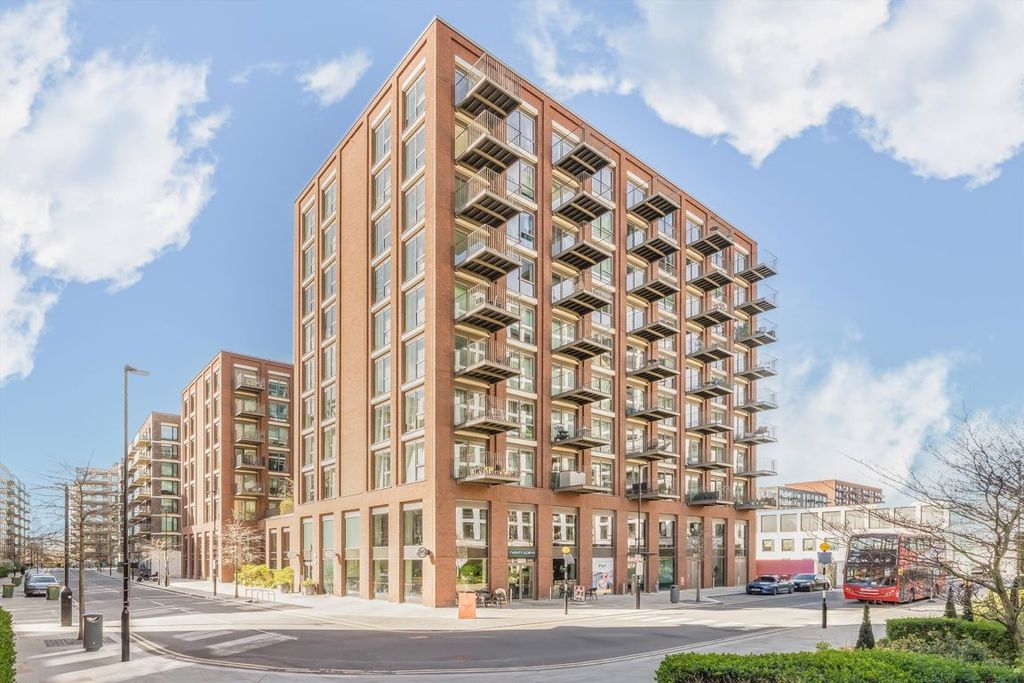 Property photo 1 of 2