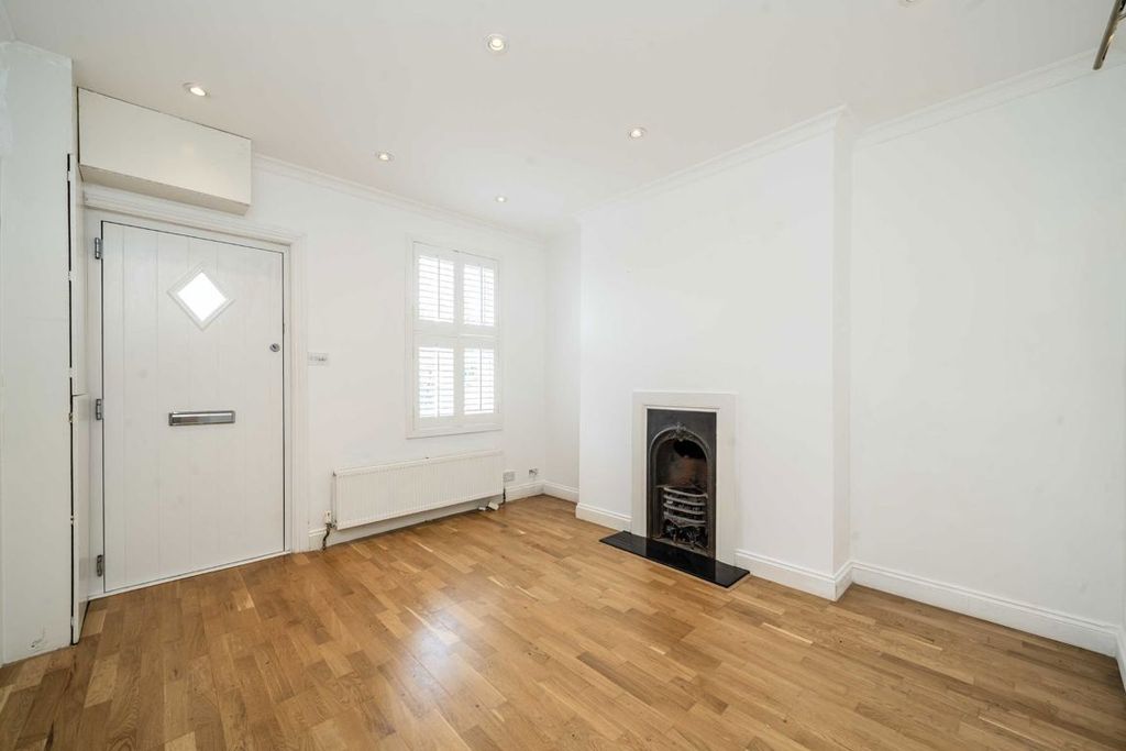 Property photo 2 of 5
