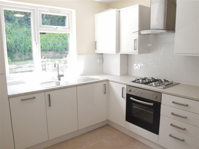 Property photo 1 of 6 Kitchen