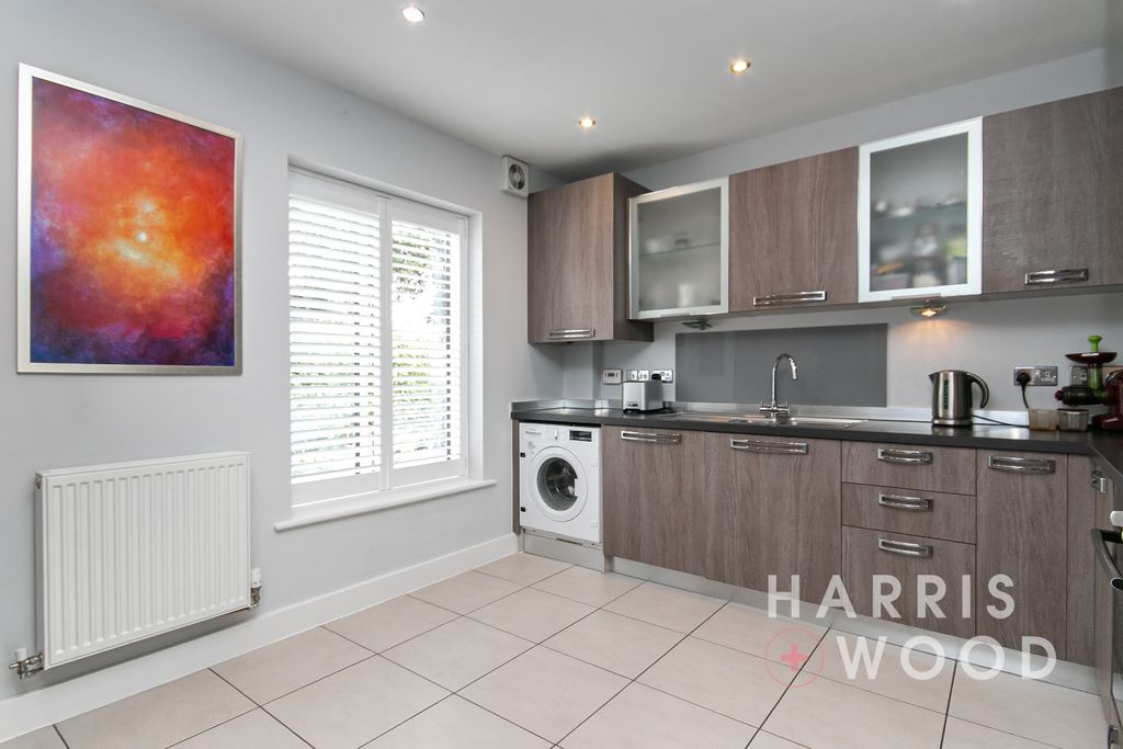 Property photo 2 of 25 4438285