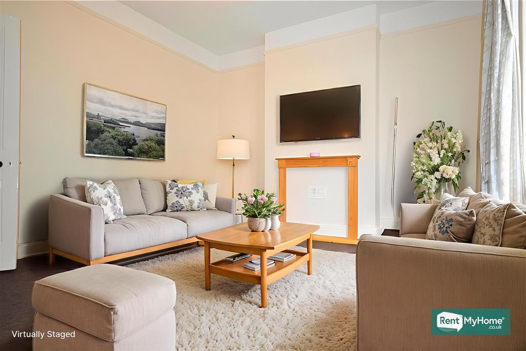 Property photo 2 of 4 7Sftllpzskodmunxyklkeg - Living Room - Scandinavia