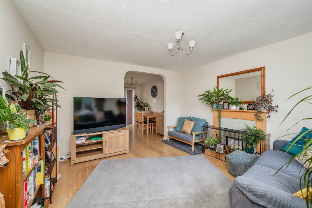 Property photo 3 of 17