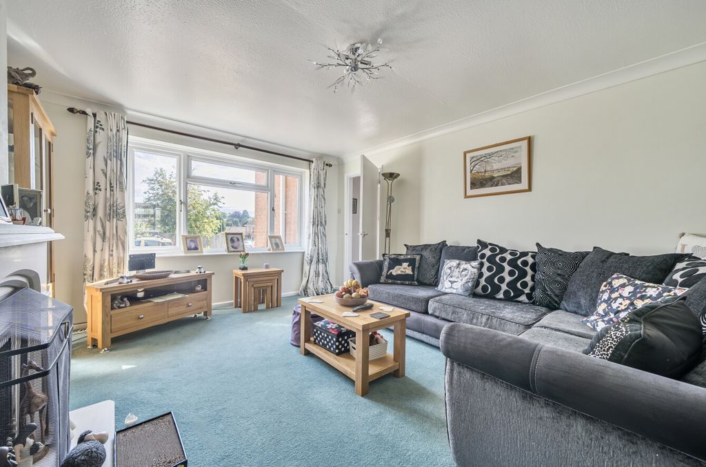 Property photo 2 of 15 Living Room