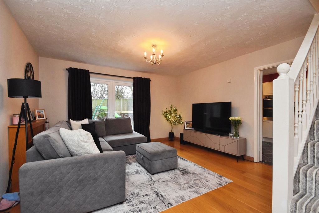 Property photo 3 of 21