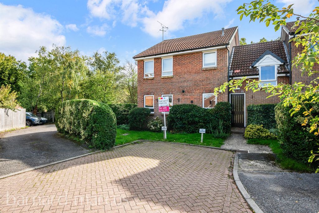 Property photo 1 of 8