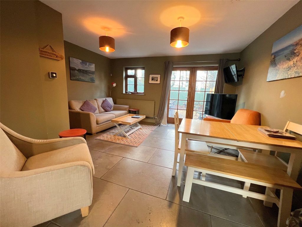 Property photo 3 of 14 Picture No. 04