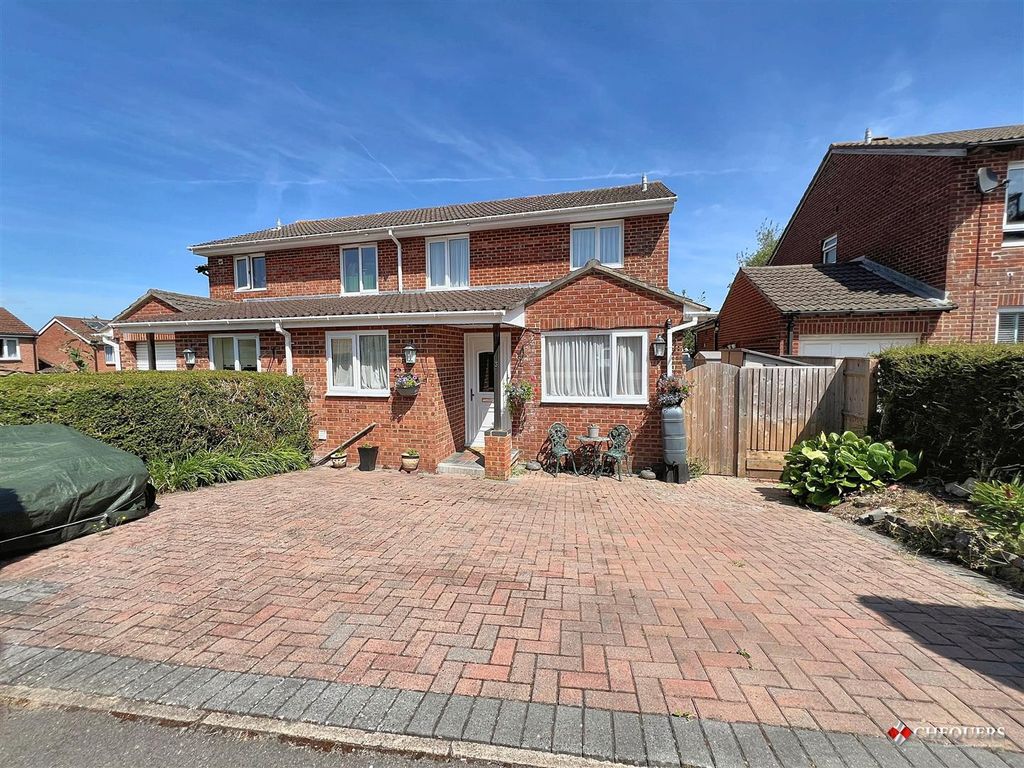Property photo 1 of 23