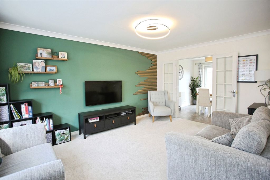 Property photo 2 of 35 Picture No. 09