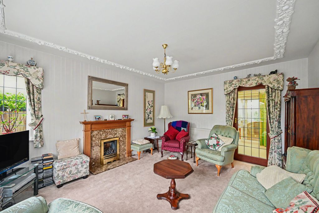 Property photo 3 of 24