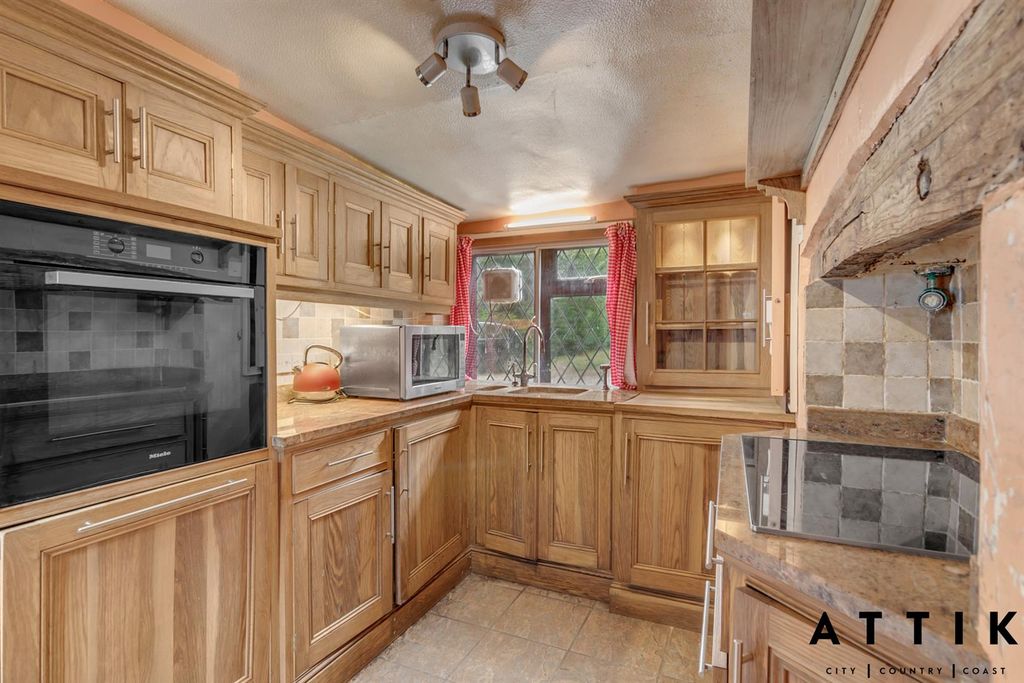 Property photo 3 of 45 Attik Monks Farm Cottage (20).Jpg