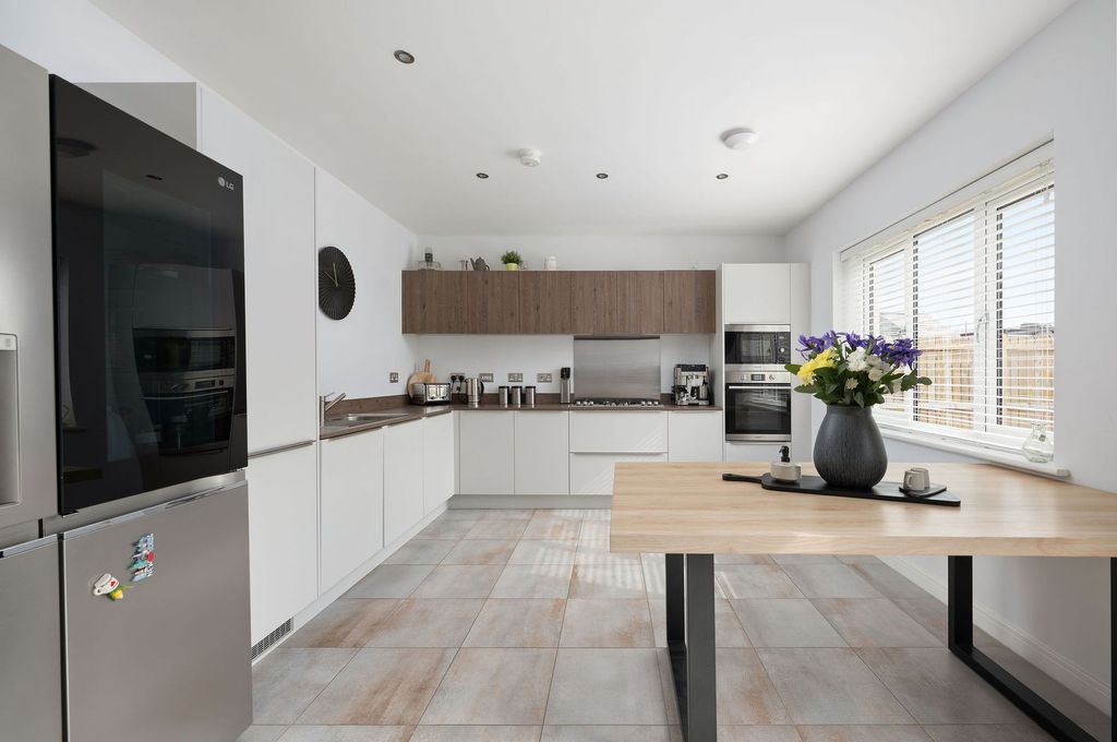 Additional image 7 of 5 bed detached house for saleMaggies Crescent, Larbert FK5