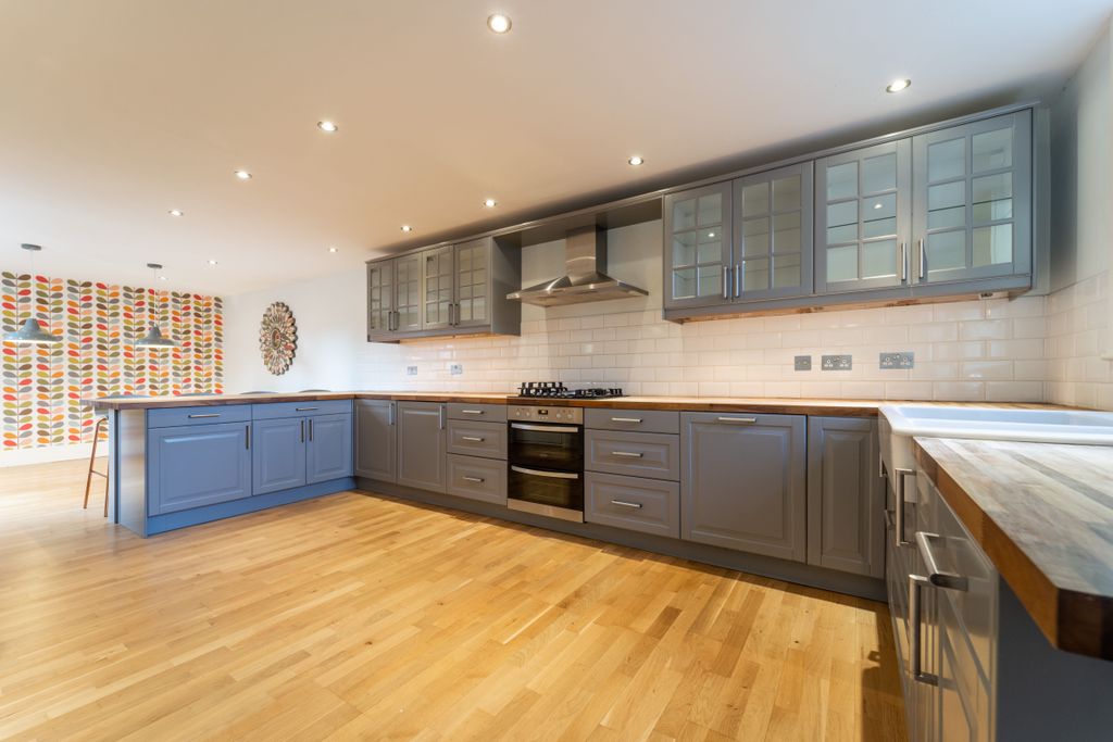 Property photo 3 of 16 Kirtchen And Dining Room
