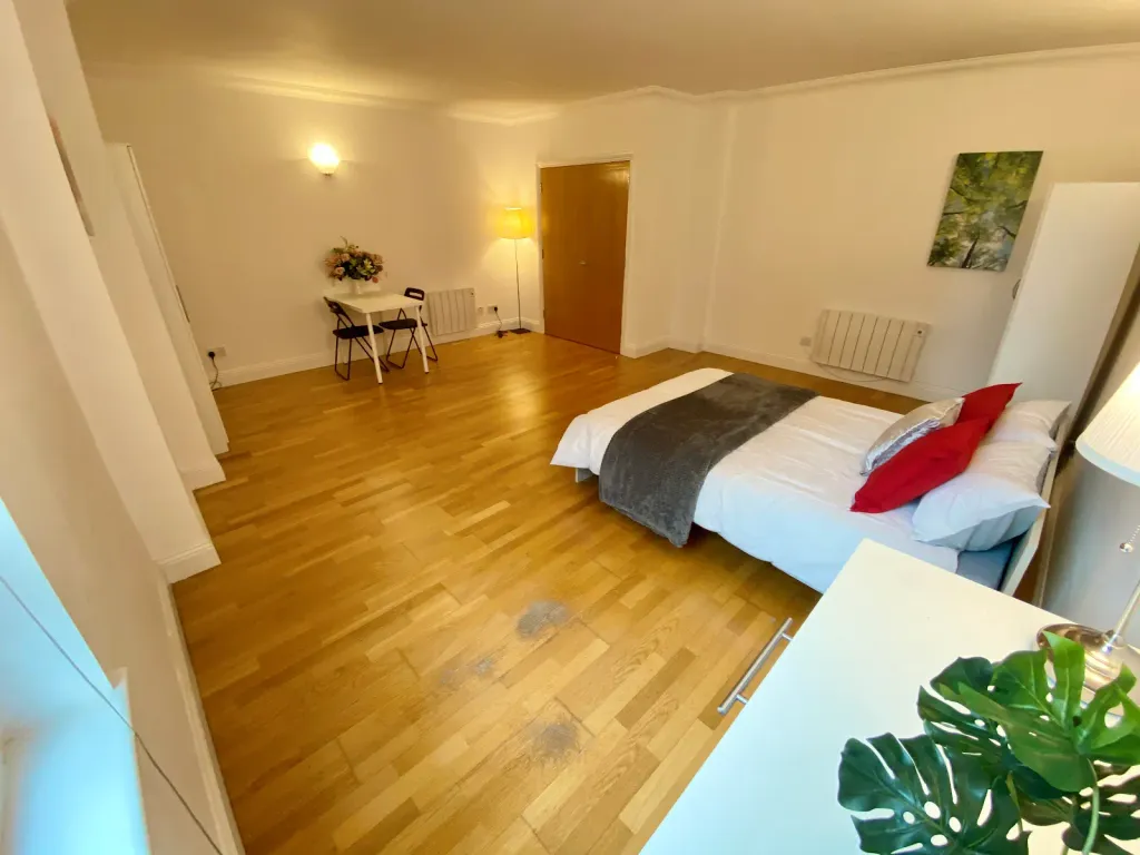 Property photo 3 of 5