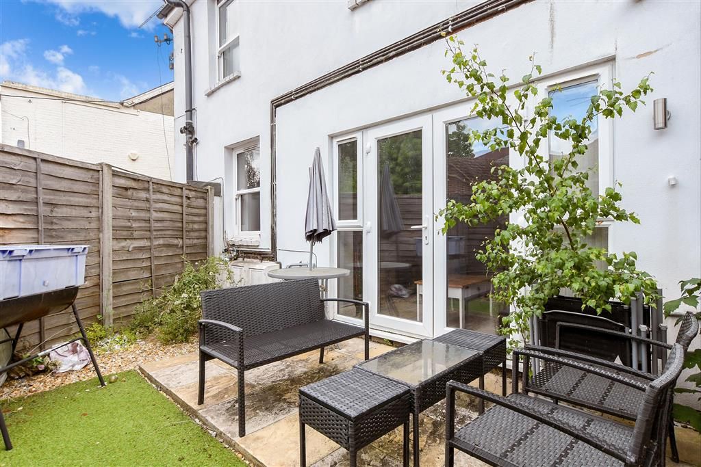 Property photo 3 of 17 Patio / Decking