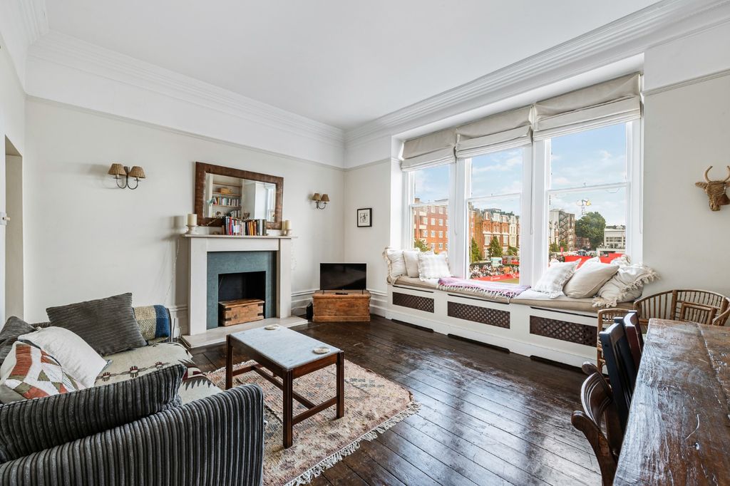 Property photo 1 of 10 997790