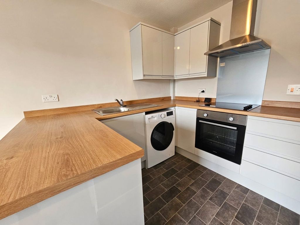 Property photo 3 of 11 Picture No. 17