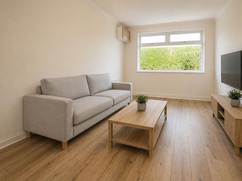 Property photo 2 of 7 Lounge.Png