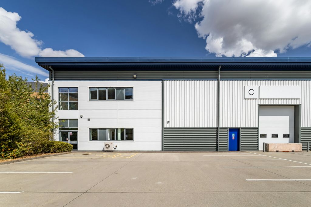 Property photo 2 of 13 Units A To D Elstree Trade Park-103.Jpg